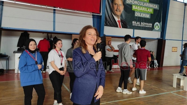 Akyazı Fakülte ve MYO'da Voleybol turnuvası