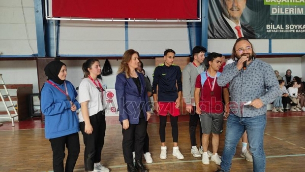 Akyazı Fakülte ve MYO'da Voleybol turnuvası