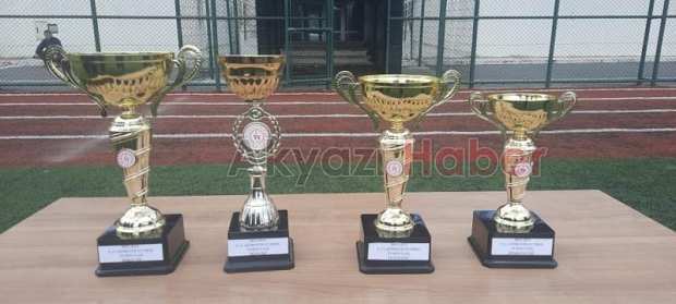 Akyazı'da futbol turnuvası düzenlendi