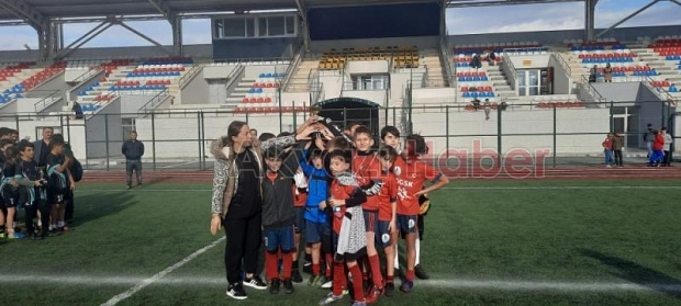 Akyazı'da futbol turnuvası düzenlendi