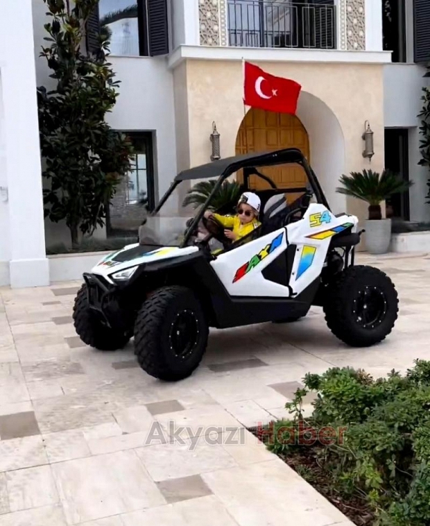Zayn bu kezde ATV sürdü