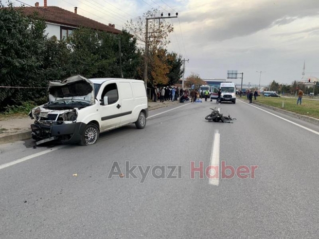Akyazı'da motosiklet sürücüsü feci şekilde öldü