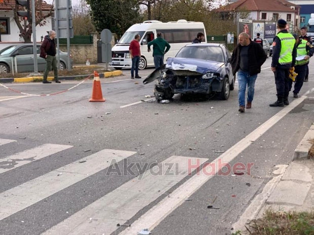 Akyazı'da motosiklet sürücüsü feci şekilde öldü