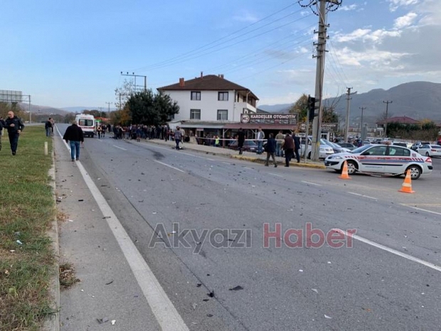 Akyazı'da motosiklet sürücüsü feci şekilde öldü