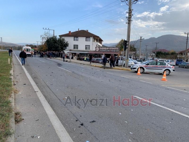 Akyazı'da motosiklet sürücüsü feci şekilde öldü