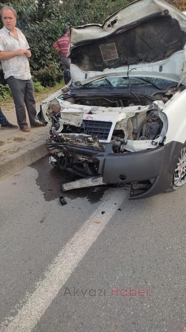 Akyazı'da motosiklet sürücüsü feci şekilde öldü