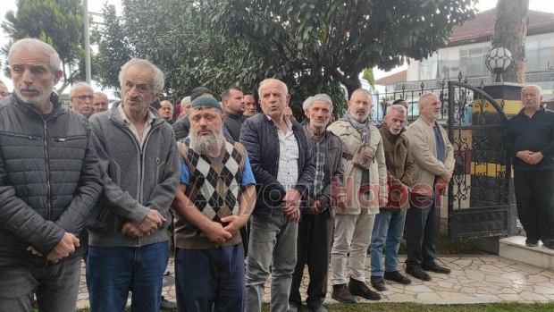 Yıldırım ve Sayılı Defnedildi