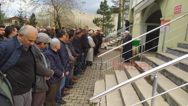 Yıldırım ve Sayılı Defnedildi