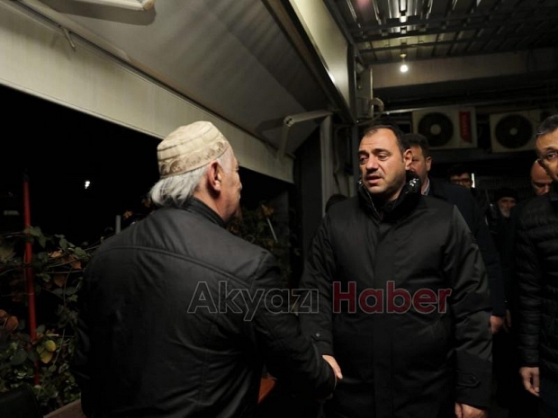  Sakarya'da depremden etkilenen vatandaşlar hastaneye kaldırıldı