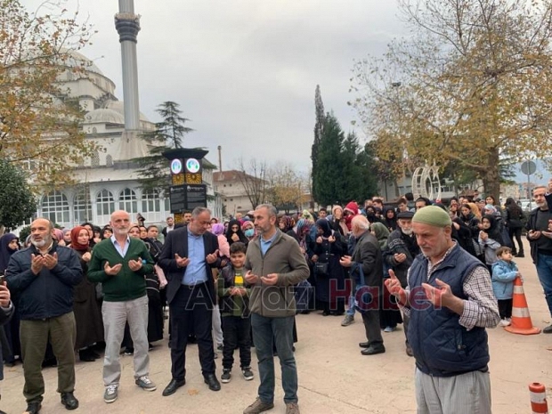 Umre  Kafilesi Yola Çıktı