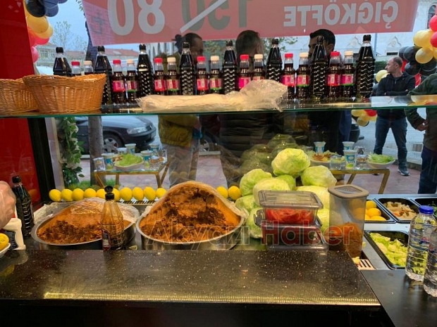 Tadı Başka Çiğ Köfte Hizmete Başladı