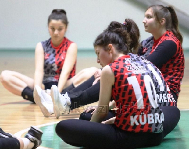 Alaağaçspor A ve B Voleybol takımlarında hedef şampiyonluk