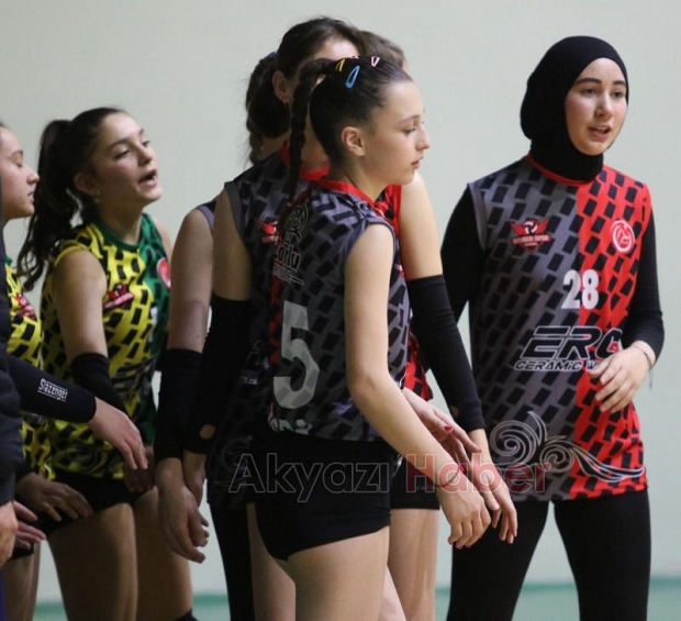 Alaağaçspor A ve B Voleybol takımlarında hedef şampiyonluk