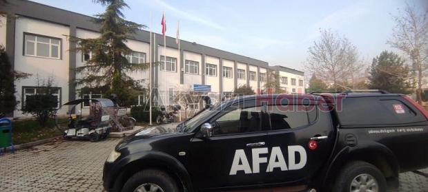 Afad Akyazı'da Çök Kapan Tutun tatbikatı gerçekleştirdi