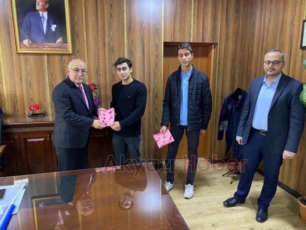 Akyazılı öğrencilerin bileği bükülmüyor