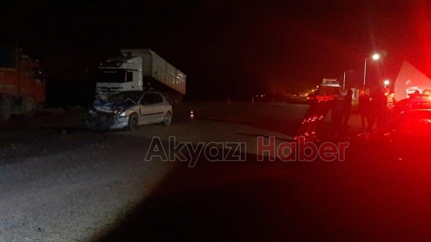 Akyazı'da kaza: 4 yaralı