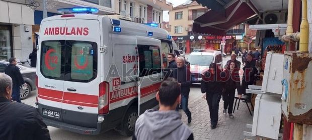 Bebek arabasından düşüp yaralandı