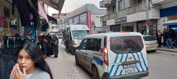 Bebek arabasından düşüp yaralandı