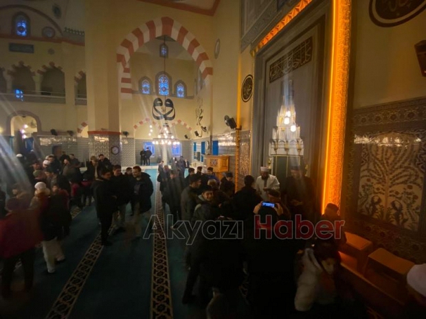 Baba Oğul Aynı Safta