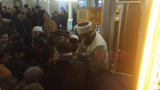 Baba Oğul Aynı Safta