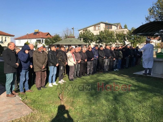  Ömer Ali dualarla defnedildi 