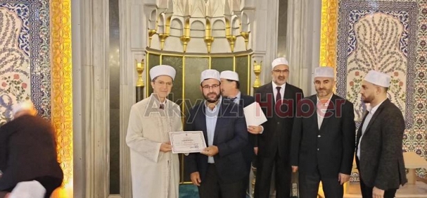 Akyazı'da Ezanı Güzel Okuma Kursu'nun kapanış programı yapıldı
