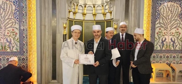Akyazı'da Ezanı Güzel Okuma Kursu'nun kapanış programı yapıldı