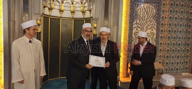 Akyazı'da Ezanı Güzel Okuma Kursu'nun kapanış programı yapıldı