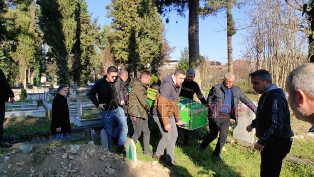 Raif Ercan defnedildi