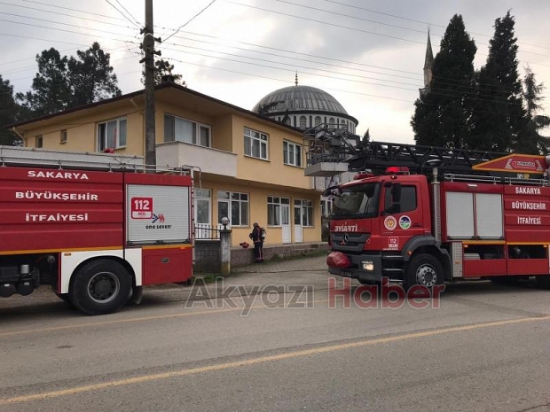 Cami lojmanında baca yangını korkuttu