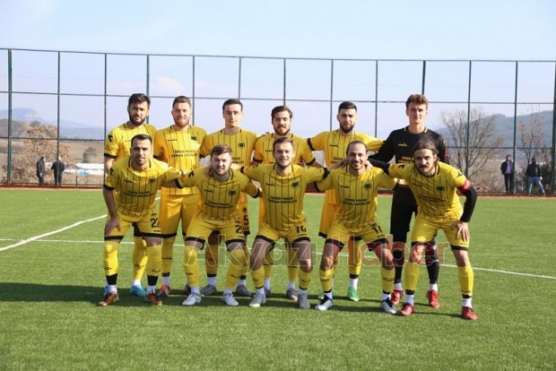 As Akyazıspor Deplasmandan 3 Puanla Dönmesini Bildi 