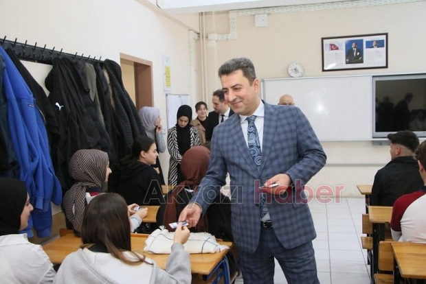 Milli Eğiitim Müdürü ve Başkan Soykan'dan okullara ziyaret
