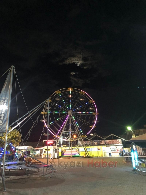 Sömestır tatilinde eğlence şöleni Asya Lunapark'ta