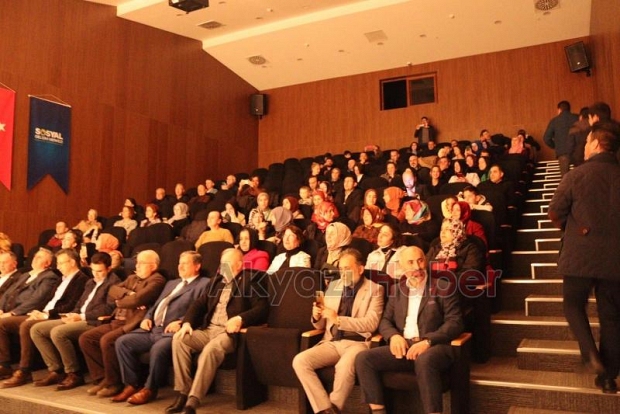 Akyazı'da Türk sanat müziği konseri