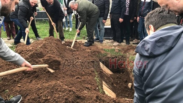 Hatun Çubukçu dualarla defnedildi