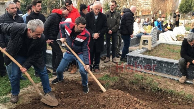 Hatun Çubukçu dualarla defnedildi