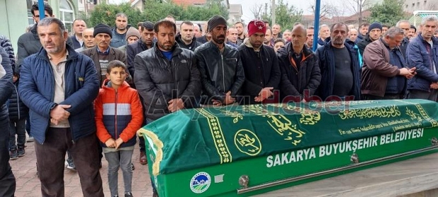 Evde kalbi duran Kerem Ertuğrul defnedildi