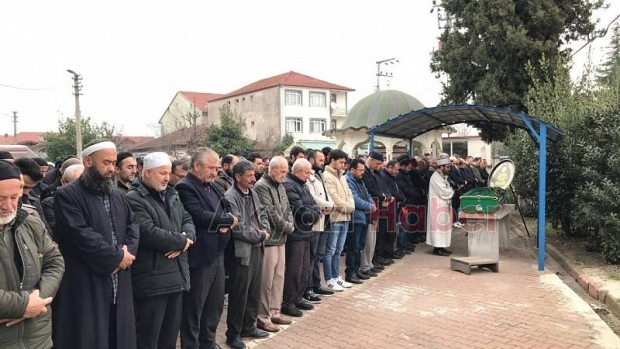 Evde kalbi duran Kerem Ertuğrul defnedildi