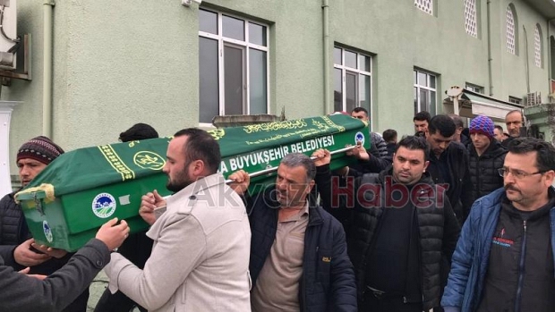 Evde kalbi duran Kerem Ertuğrul defnedildi