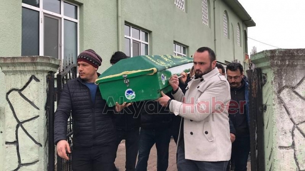 Evde kalbi duran Kerem Ertuğrul defnedildi