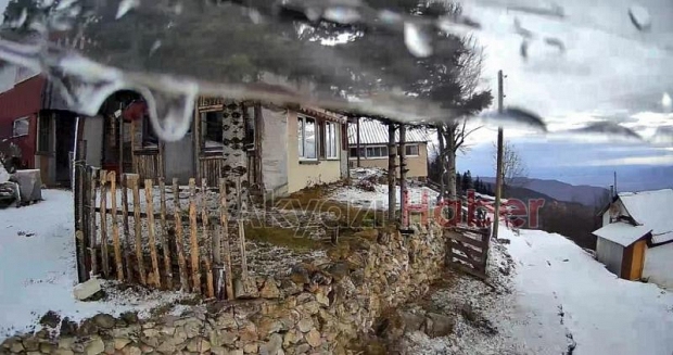 Dikmen Yaylası beyaza büründü