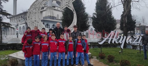Akyazı Altınordu Futbol Okulu Sporcuları İzmir'de