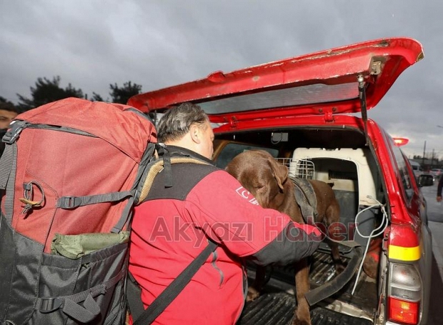 Sakarya yardımda öncü oldu: 25 yardım tırı, 55 iş makinası ve 124 personel