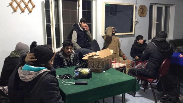 Bir tır dolusu Afganı Akyazı'ya bıraktılar