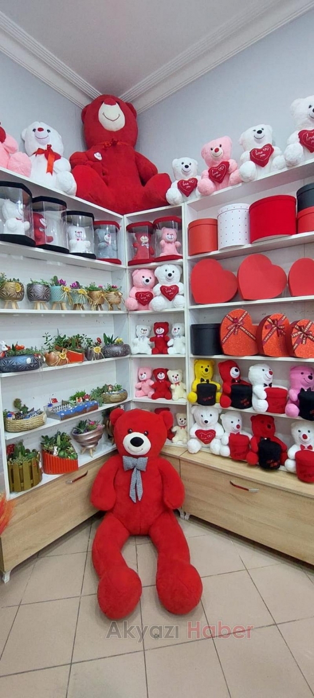 Miray Çiçekçilik: Tek kırmızı gül 19.90 TL