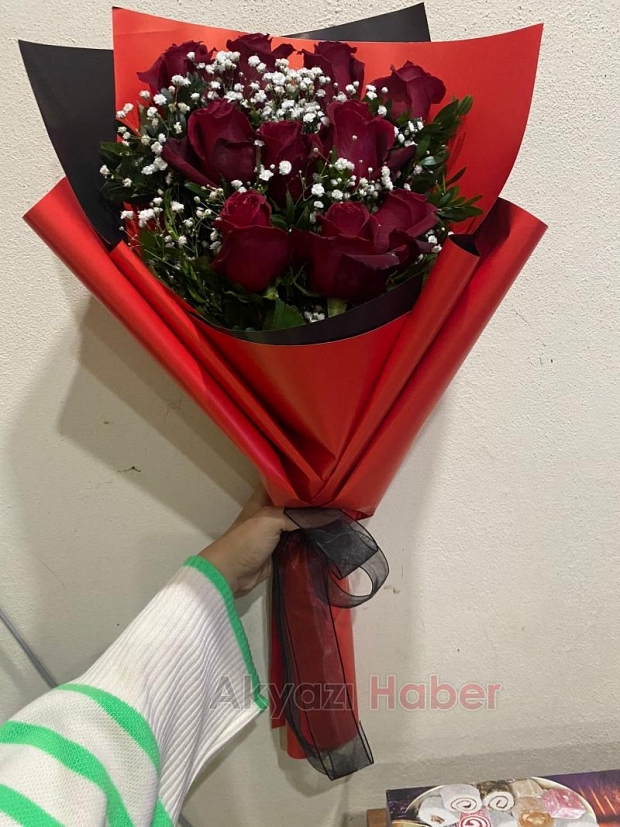 Miray Çiçekçilik: Tek kırmızı gül 19.90 TL