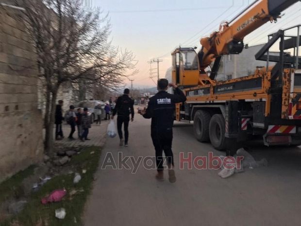 SAKTİM, 2 hayır sever tarafından alınan konteyner evi depremzede çifte teslim etti