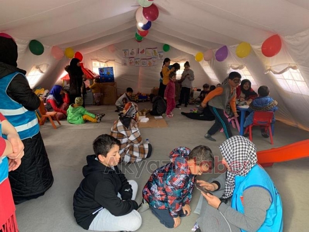 Sakarya'dan Maraş'a giden müftülük personeli yardım için çalışıyor
