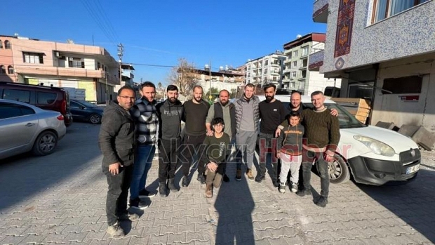 Akyazılı esnaflar deprem bölgesinden döndü