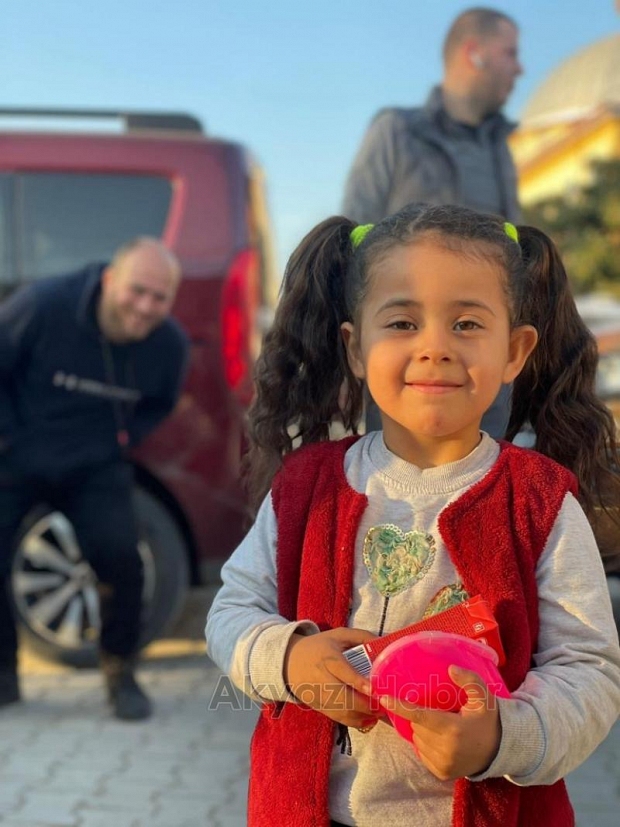 Akyazılı esnaflar deprem bölgesinden döndü